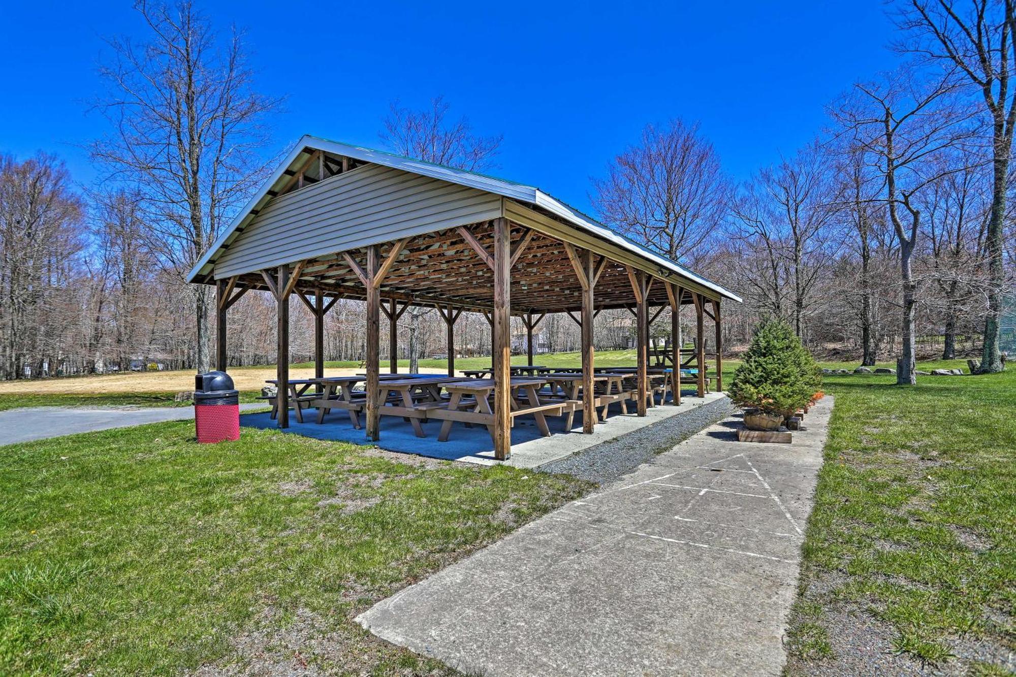 Tobyhanna Home With Gas Grill Less Than 2 Mi To Dresser Lake Bagian luar foto